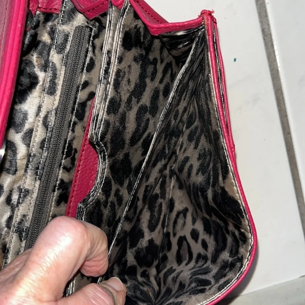 Tignanello Wallet on chain Crossbody bag phone case fuchsia Padded EUC 7.5w